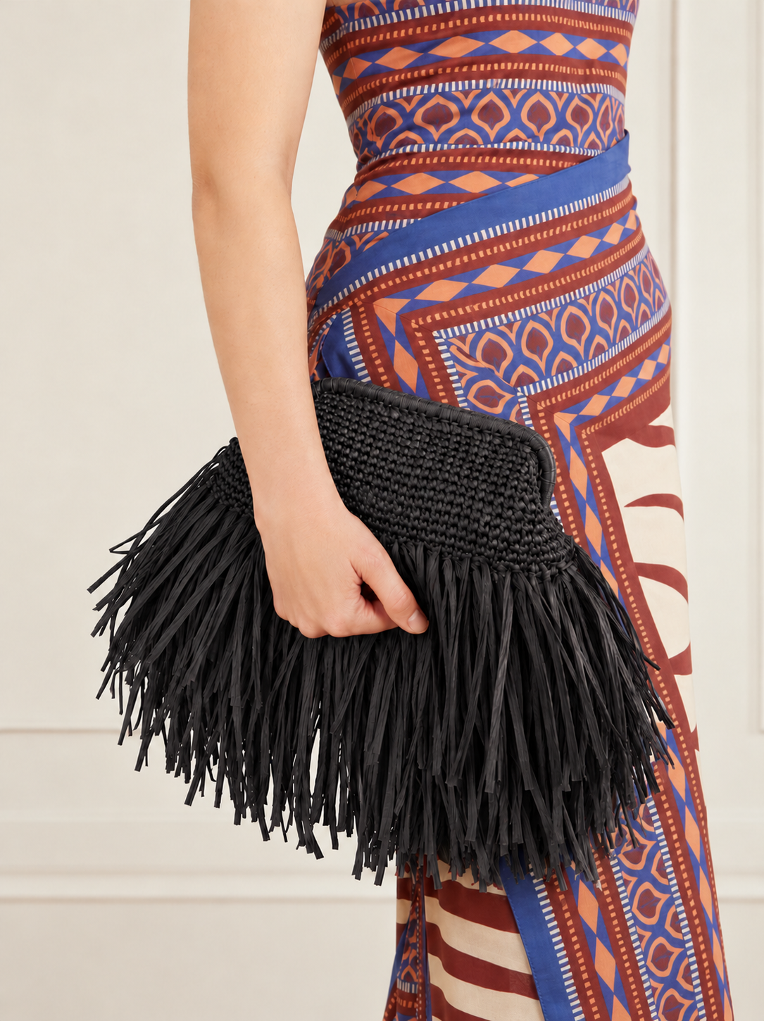 THE LIORA BLACK